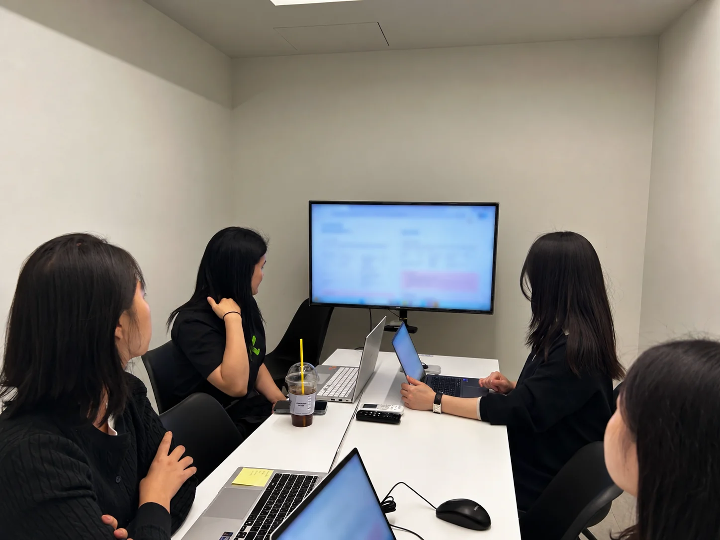 EnterJob Edu team planning an education program